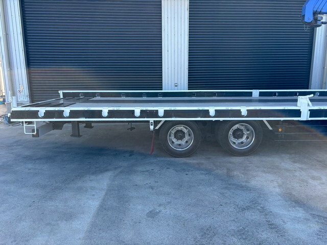 日野プロフィアセルフクレーン4段大型（10t）[写真22]