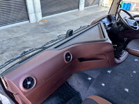 日野プロフィアセルフクレーン4段大型（10t）[写真32]