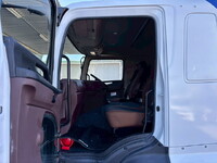 日野プロフィアセルフクレーン4段大型（10t）[写真35]