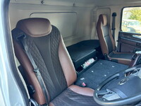 日野プロフィアセルフクレーン4段大型（10t）[写真39]