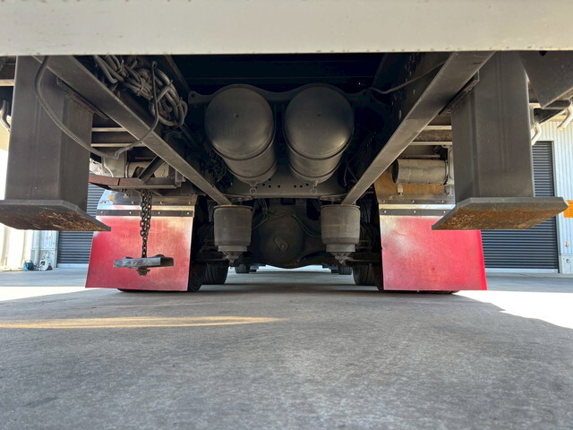 日野プロフィアセルフクレーン4段大型（10t）[写真40]