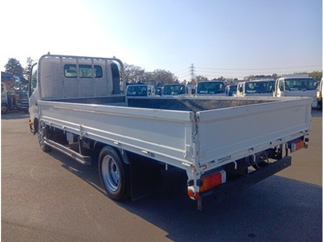 トヨタトヨエース平ボディ小型（2t・3t）[写真02]