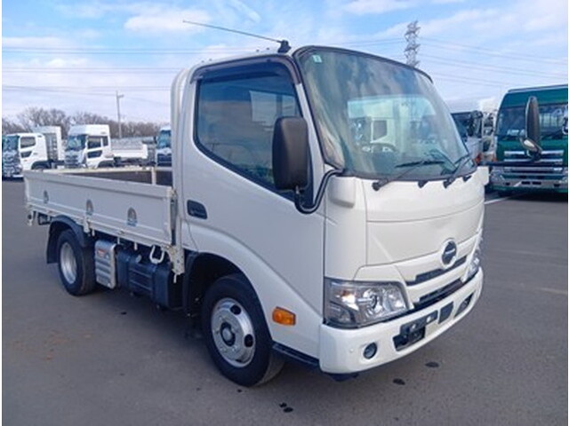 日野デュトロ平ボディ小型（2t・3t）[写真01]