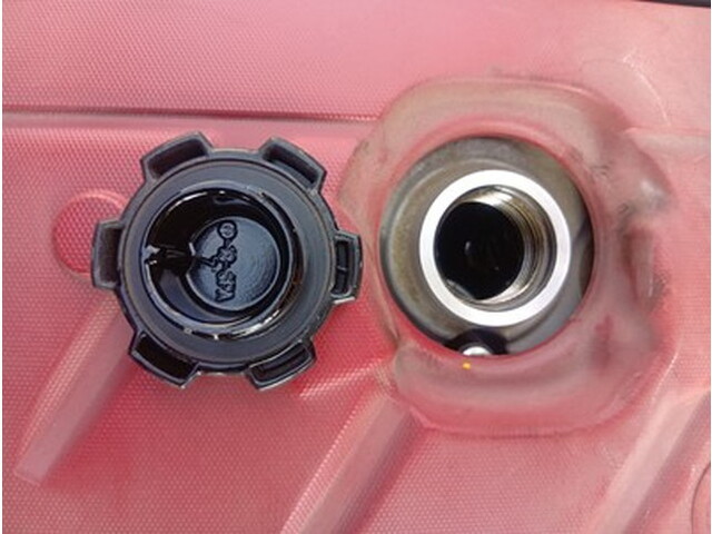 日野デュトロ平ボディ小型（2t・3t）[写真16]