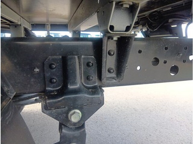 日野デュトロ平ボディ小型（2t・3t）[写真09]