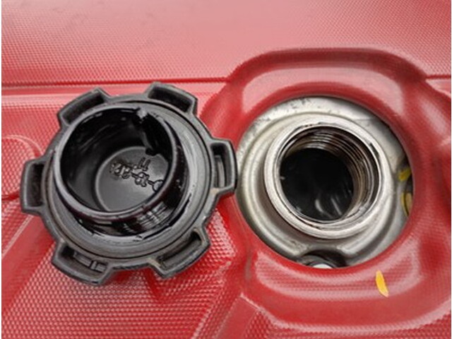 トヨタトヨエース平ボディ小型（2t・3t）[写真16]