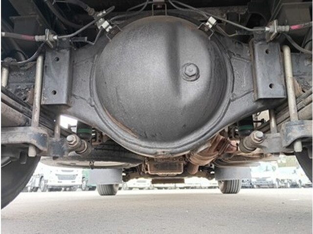 トヨタトヨエース平ボディ小型（2t・3t）[写真09]