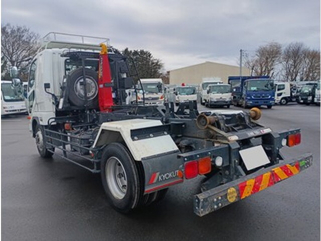 三菱ふそうファイターコンテナ専用車増トン（6t・8t）[写真02]