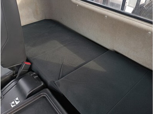 三菱ふそうファイターコンテナ専用車増トン（6t・8t）[写真22]