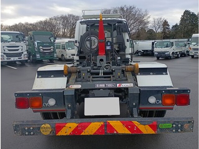 三菱ふそうファイターコンテナ専用車増トン（6t・8t）[写真05]