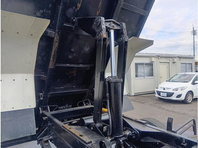 いすゞフォワードダンプ中型（4t）[写真13]