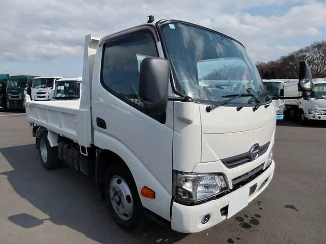 日野デュトロダンプ小型（2t・3t）[写真03]