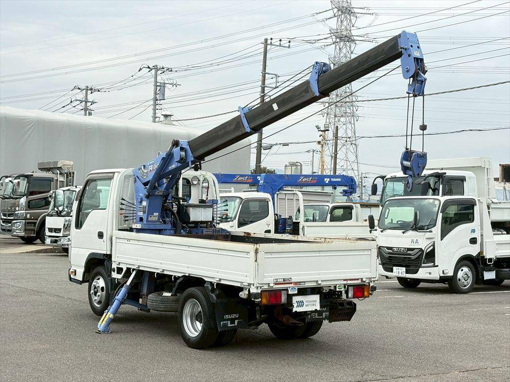 いすゞエルフクレーン4段小型（2t・3t）[写真12]