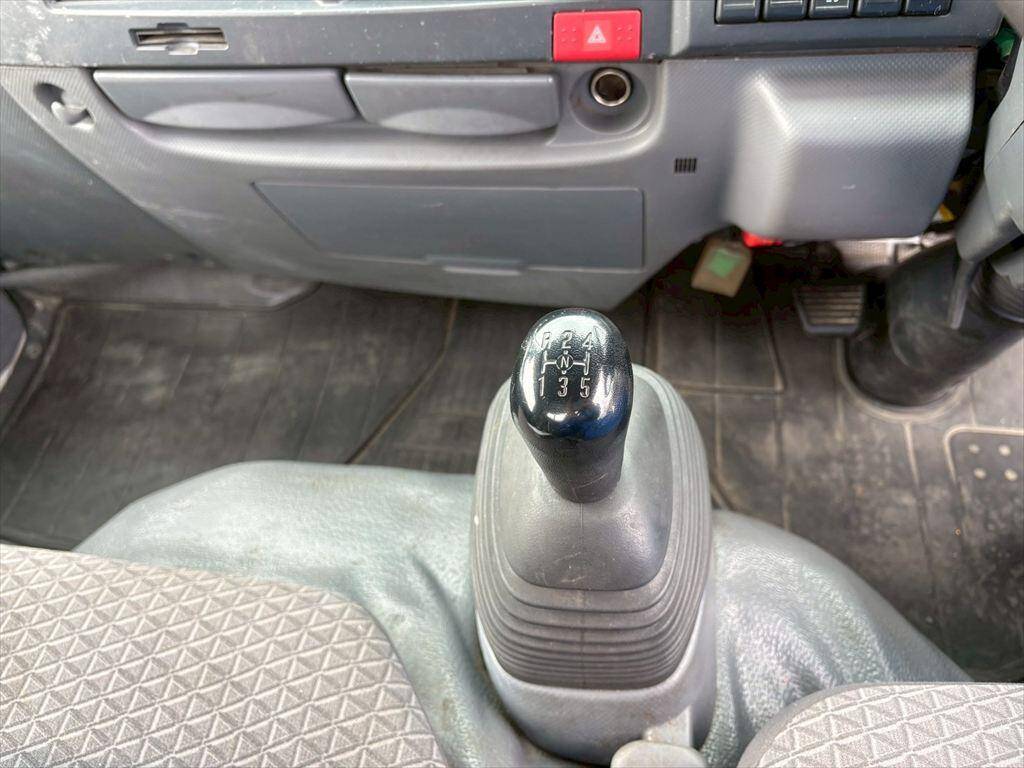 いすゞエルフクレーン4段小型（2t・3t）[写真21]