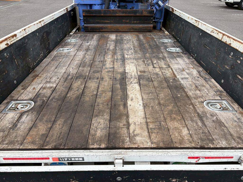 いすゞエルフクレーン4段小型（2t・3t）[写真08]