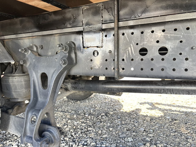 いすゞフォワードアルミブロック中型（4t）[写真16]