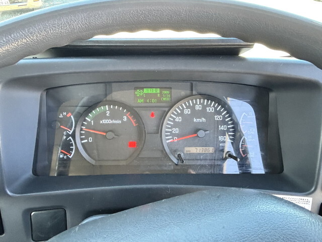 いすゞフォワードアルミブロック中型（4t）[写真31]