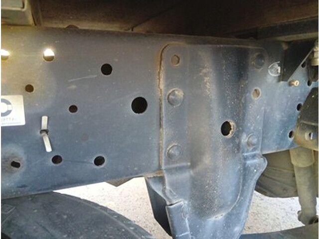 いすゞエルフ幌車小型（2t・3t）[写真09]