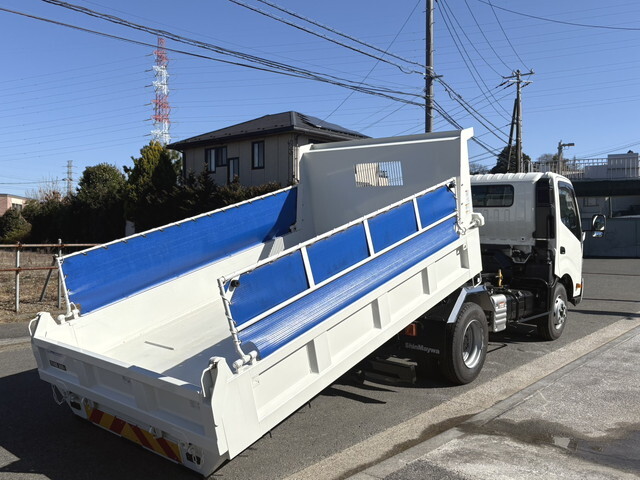 日野デュトロローダーダンプ小型（2t・3t）[写真04]