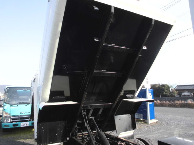 日野デュトロパッカー車（塵芥車）小型（2t・3t）[写真12]