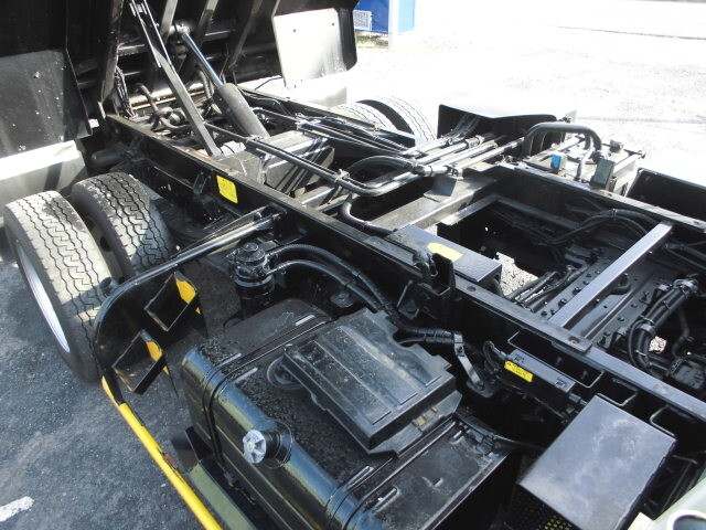 日野デュトロパッカー車（塵芥車）小型（2t・3t）[写真13]