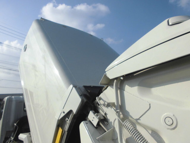 日野デュトロパッカー車（塵芥車）小型（2t・3t）[写真14]