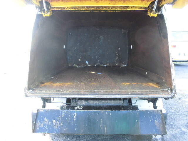 日野デュトロパッカー車（塵芥車）小型（2t・3t）[写真07]