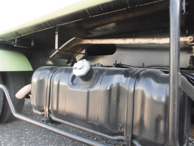 いすゞエルフパッカー車（塵芥車）小型（2t・3t）[写真17]