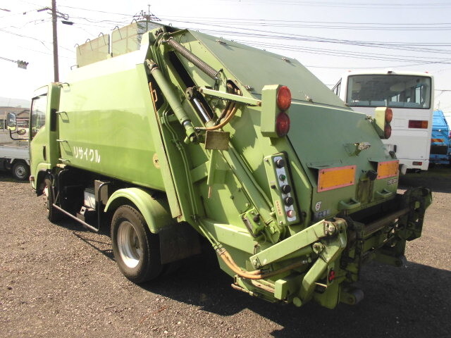 いすゞエルフパッカー車（塵芥車）小型（2t・3t）[写真02]