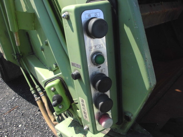 いすゞエルフパッカー車（塵芥車）小型（2t・3t）[写真06]