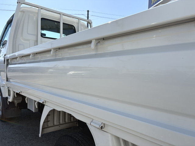 日産バネット平ボディ小型（2t・3t）[写真14]