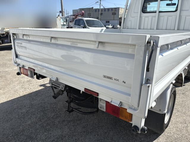 日産バネット平ボディ小型（2t・3t）[写真16]