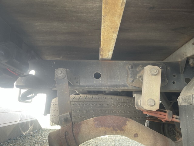 いすゞエルフ平ボディ小型（2t・3t）[写真15]