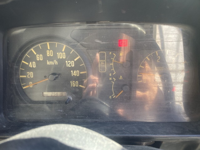 いすゞエルフ平ボディ小型（2t・3t）[写真31]