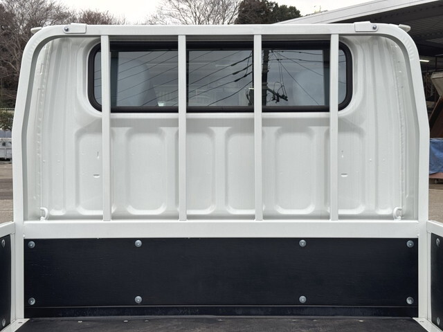 三菱ふそうキャンターダブルキャブ（Wキャブ）小型（2t・3t）[写真10]