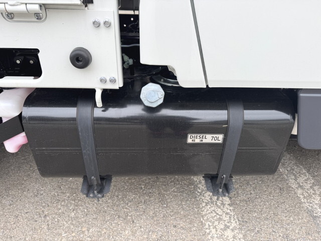 三菱ふそうキャンターダブルキャブ（Wキャブ）小型（2t・3t）[写真13]