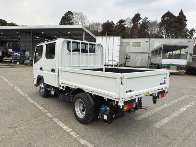 三菱ふそうキャンターダブルキャブ（Wキャブ）小型（2t・3t）[写真04]