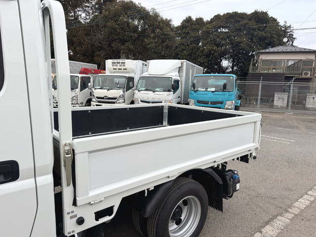 三菱ふそうキャンターダブルキャブ（Wキャブ）小型（2t・3t）[写真05]