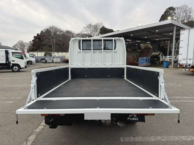三菱ふそうキャンターダブルキャブ（Wキャブ）小型（2t・3t）[写真08]