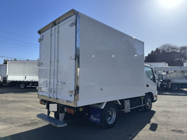 日野デュトロ冷凍車（冷蔵車）小型（2t・3t）[写真02]