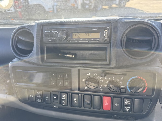 日野デュトロ冷凍車（冷蔵車）小型（2t・3t）[写真22]