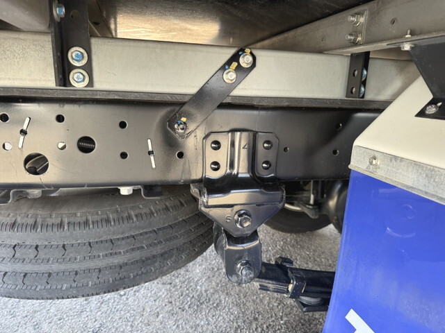 日野デュトロ冷凍車（冷蔵車）小型（2t・3t）[写真33]