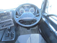 日野プロフィアアルミブロック大型（10t）[写真23]