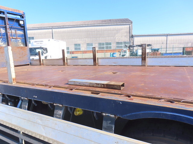 日野プロフィアアルミブロック大型（10t）[写真28]