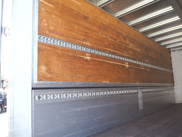 日野レンジャーアルミウイング中型（4t）[写真13]