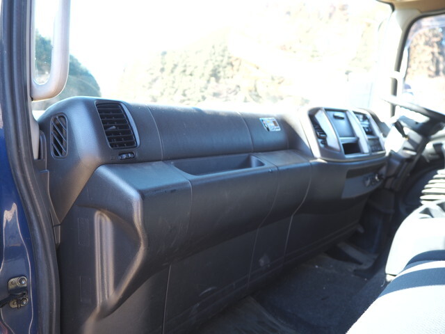 日野レンジャーアルミウイング中型（4t）[写真32]