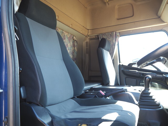 日野レンジャーアルミウイング中型（4t）[写真33]