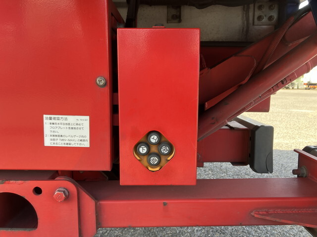 いすゞフォワードアルミウイング中型（4t）[写真17]