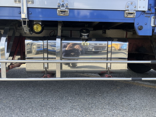 いすゞフォワードアルミウイング中型（4t）[写真22]