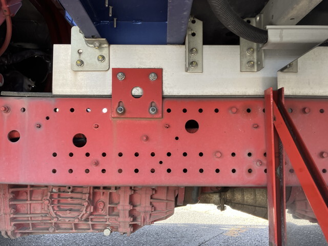 いすゞフォワードアルミウイング中型（4t）[写真23]